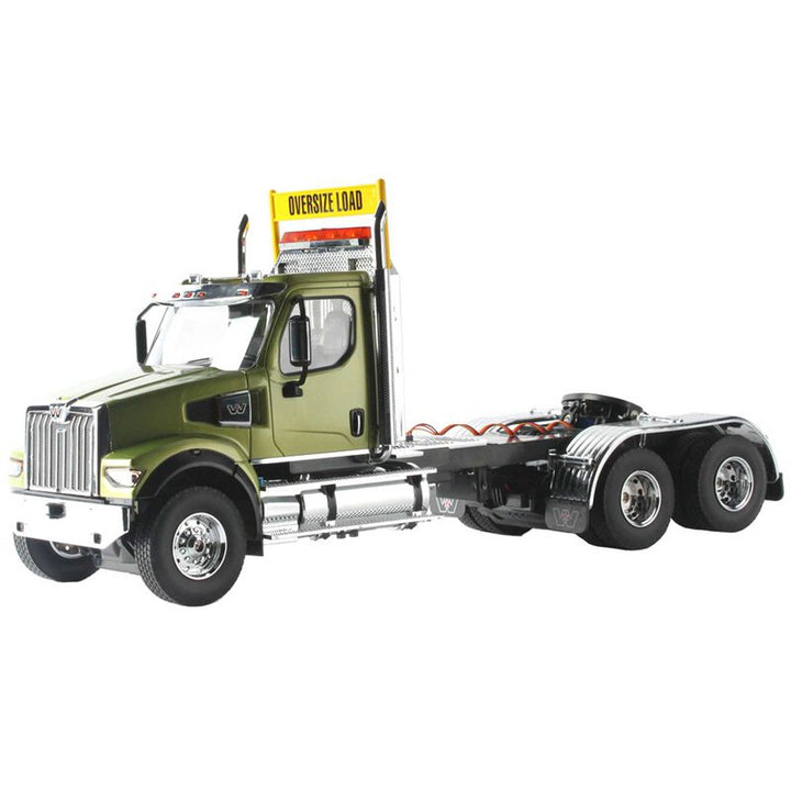 DieCast Masters 1/16 RC Caterpillar Western-Star 49X Truck