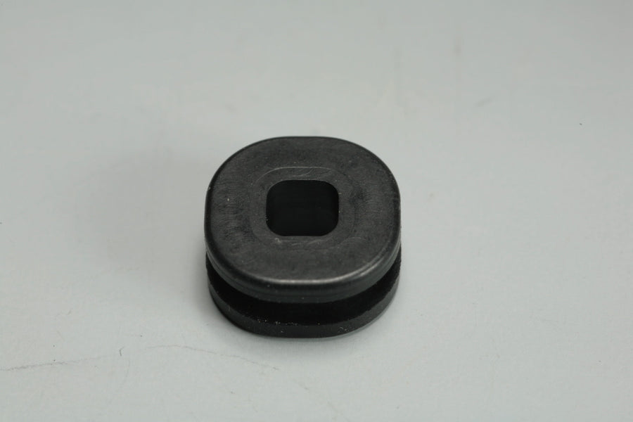 Mugen Radio Box Grommet (1pc) - Iron City RC Hobbies